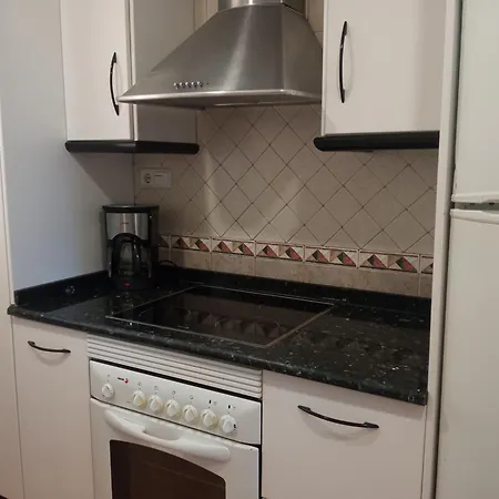 Elio Club 4, Golf & *