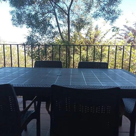 Elio Club 4, Golf & *