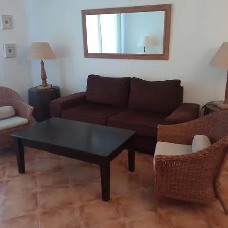 Elio Club 4, Golf & *