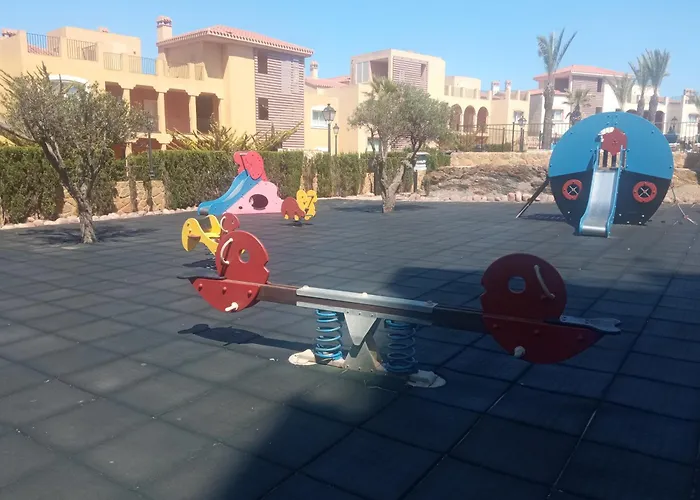 Elio Club 4, Golf & Apartman